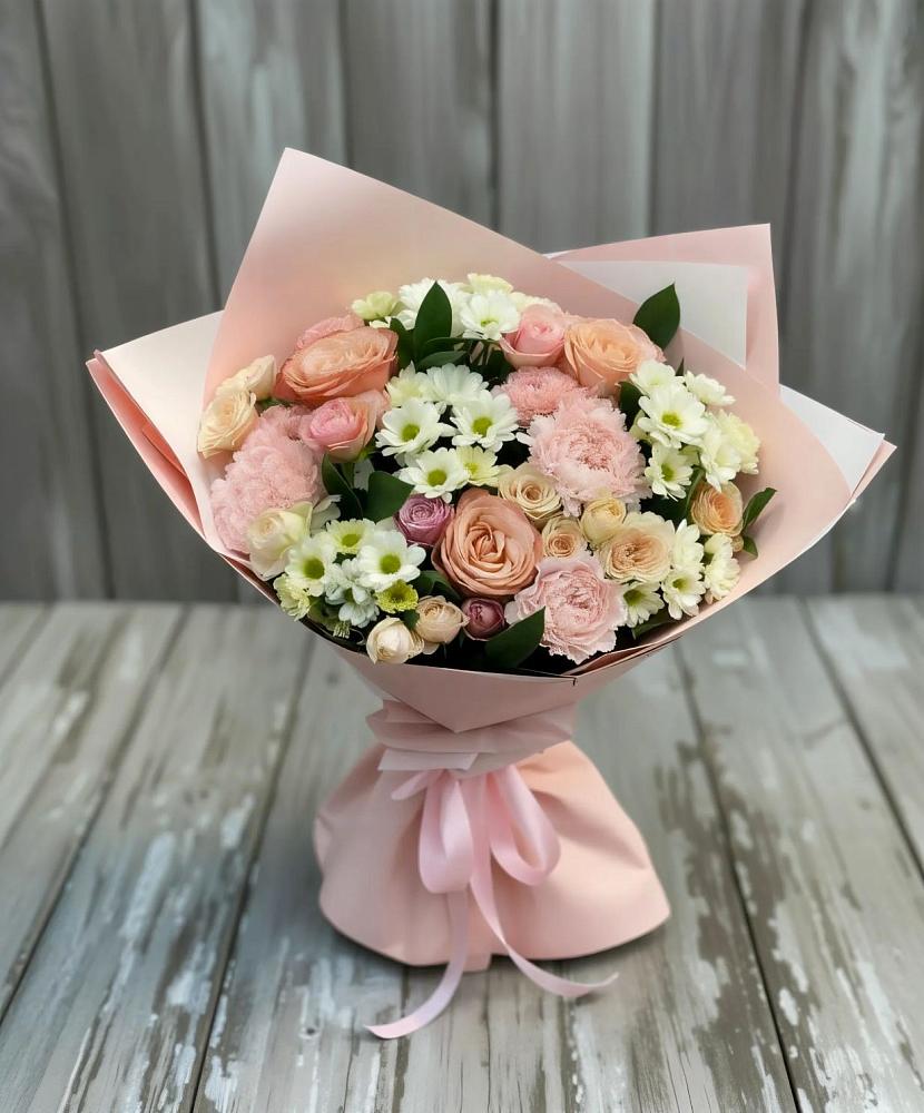 Букет цветов из: Гвоздики, Розы и Хризантемы в Калининграде