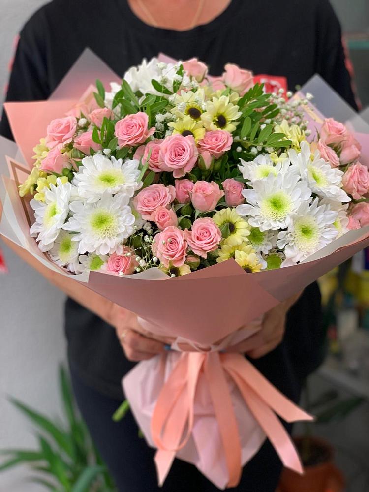 Букет цветов из: Розы и Хризантемы в Калининграде