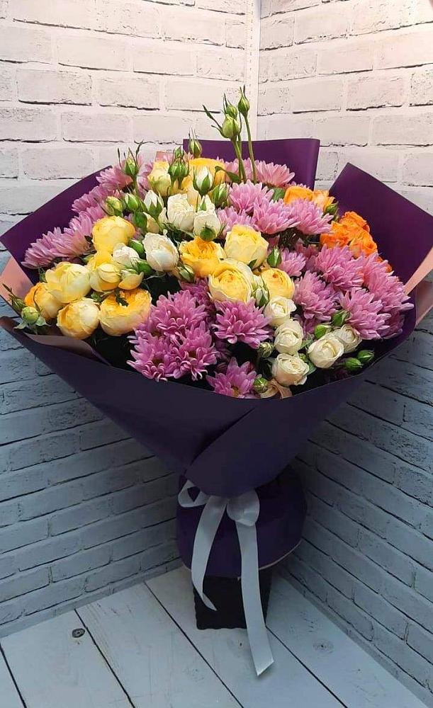 Букет цветов из: Хризантемы и Розы в Калининграде