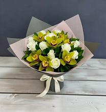 Букет цветов из:  Орхидеи и Розы в Калининграде