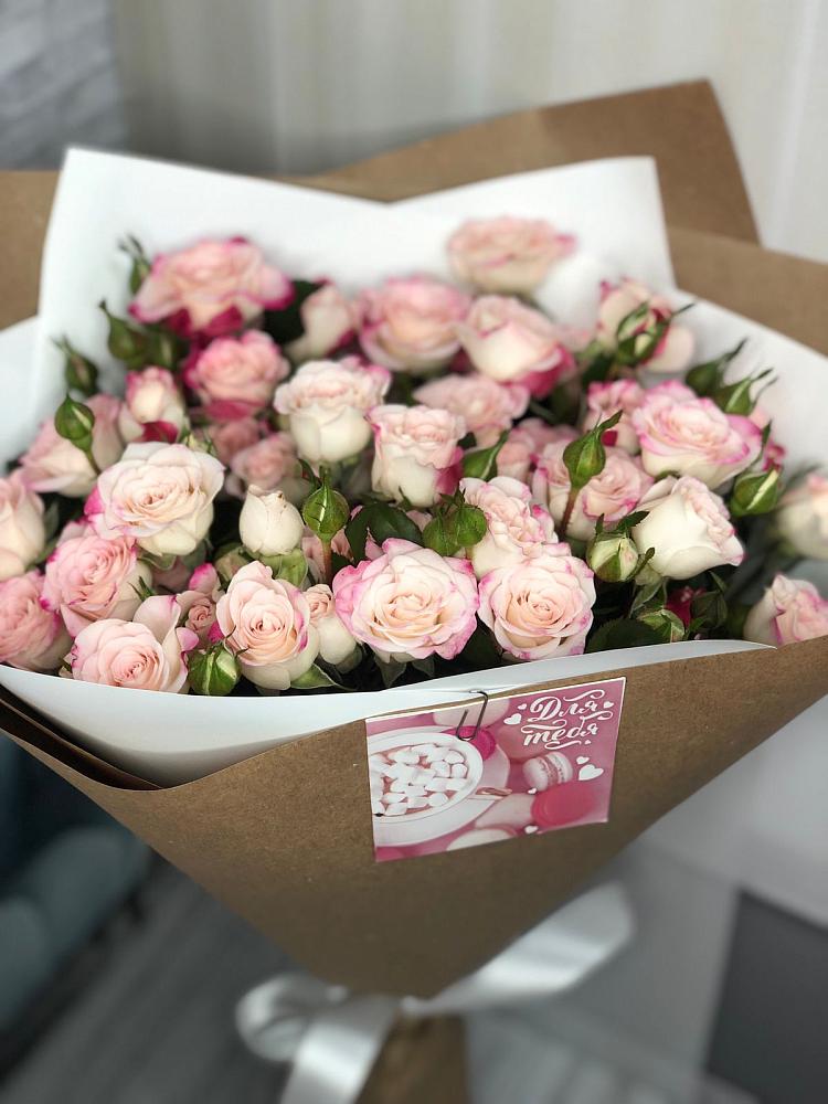 Букет цветов из: Розы в Калининграде