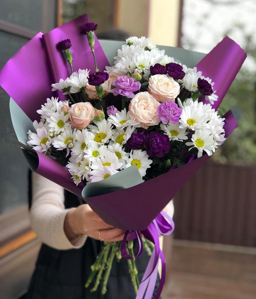 Букет цветов из: Хризантемы, Гвоздики и Розы в Калининграде