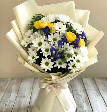 Букет цветов из:  Ирисы, Хризантемы и Розы #REPLACE_PRED# Калининграде