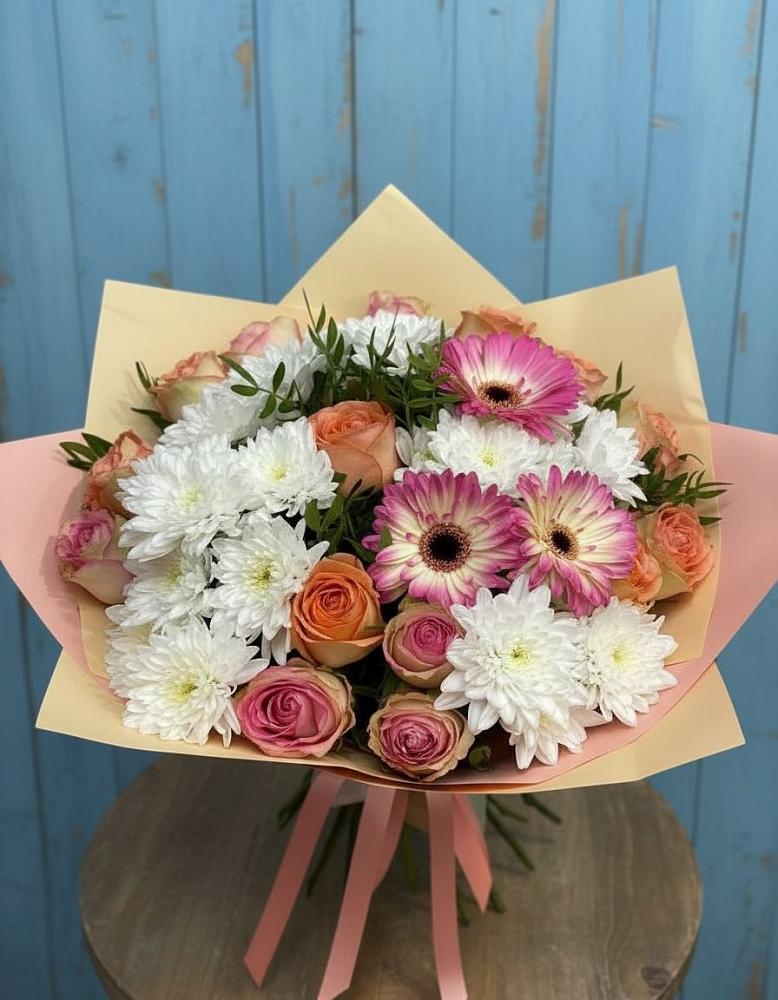 Букет цветов из: Розы, Герберы и Хризантемы в Калининграде