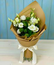 Букет цветов из:  Хризантемы и Лизиантусы в Калининграде