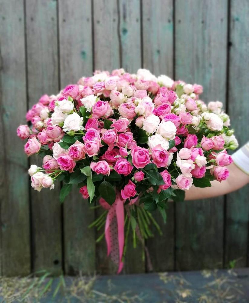 Букет Розовые кустовые розы Натали и Лав Лидия в Калининграде