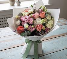 Букет цветов из:  Розы, Лизиантусы и Гвоздики #REPLACE_PRED# Калининграде