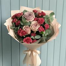 Букет цветов из:  Гвоздики и Розы #REPLACE_PRED# Калининграде