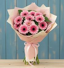 Букет пурпурно-розовый в Калининграде Букет цветов из:  Герберы в Калининграде