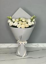 Букет цветов из:  Розы и Лизиантусы в Калининграде